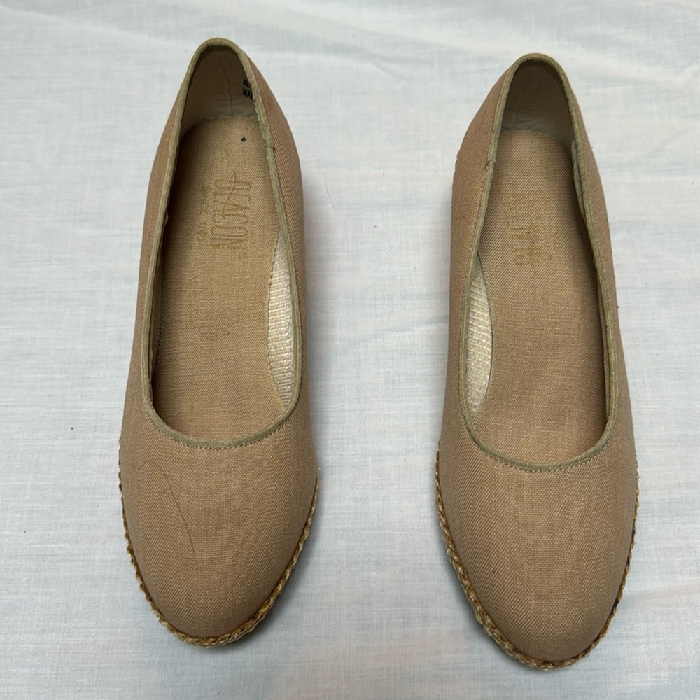 Tan Espadrelles Wedges Size 4